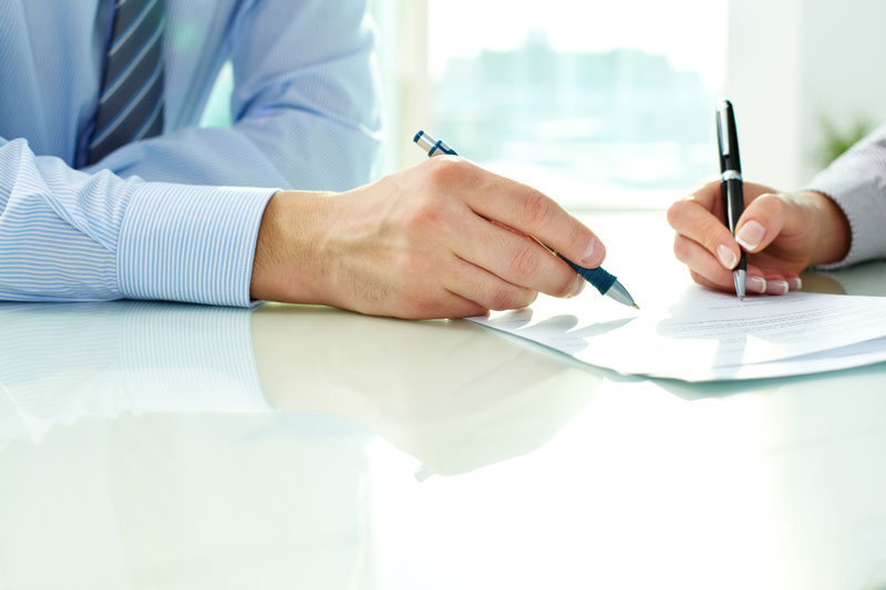 There are so many advantages for those who file taxes early in tax season. Here are the top four reasons to get your documents together as soon as possible.